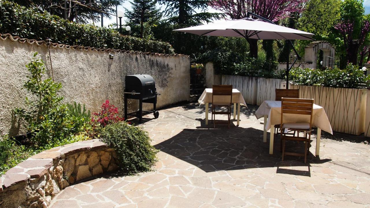 Casale Mammarella Apartment L'Aquila Bagian luar foto